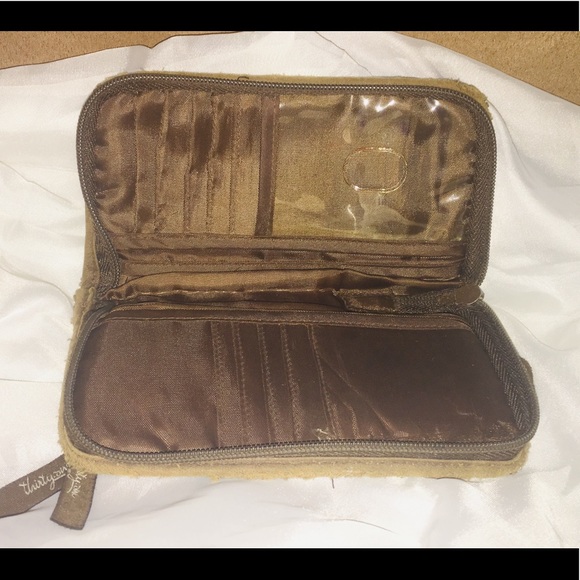 31 Soft Wallet - Picture 2 of 3